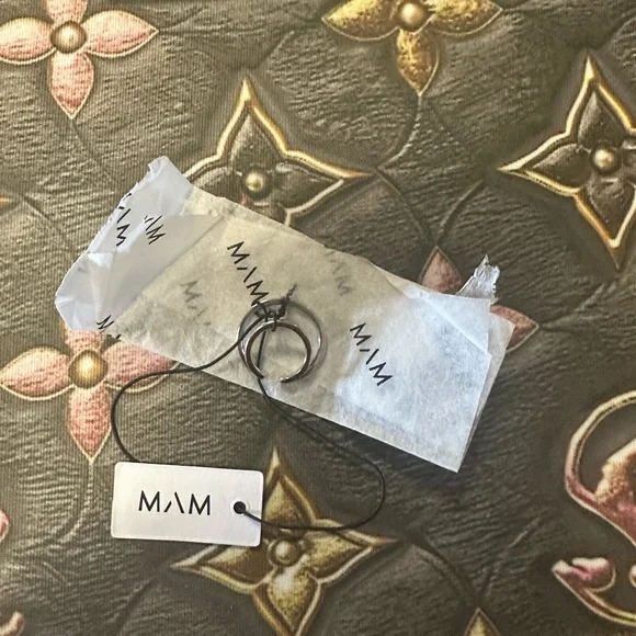 NWT MAM Silver Orbit Ear Cuff - Picture 3 of 5